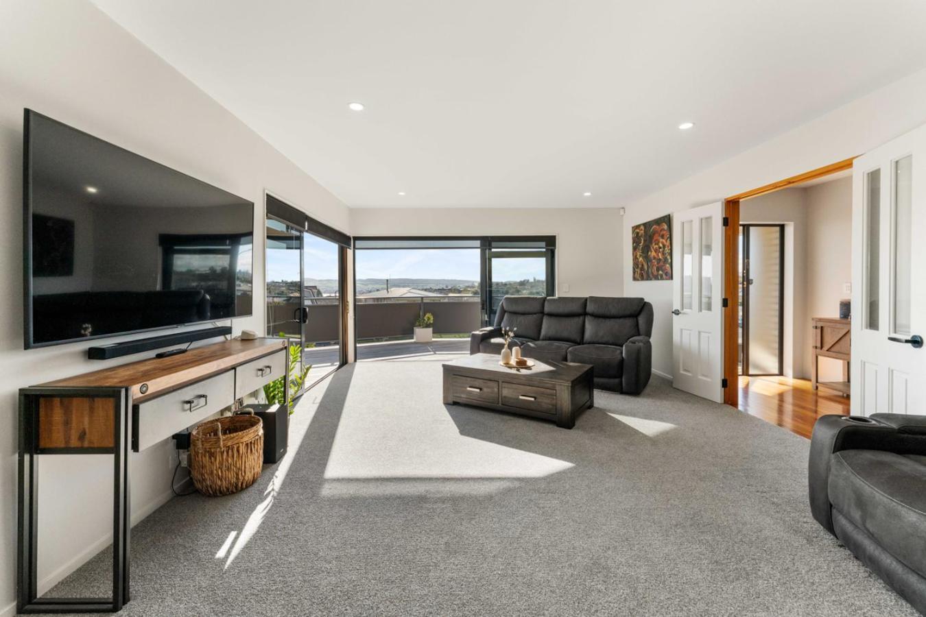 Lake Taupo Outlook - Table Tennis, Great Location Exterior foto